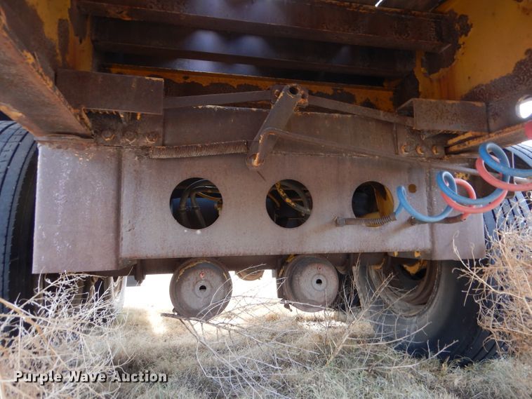 image for item DJ7561 1991 Transcraft TL 140 50X102  flatbed trailer