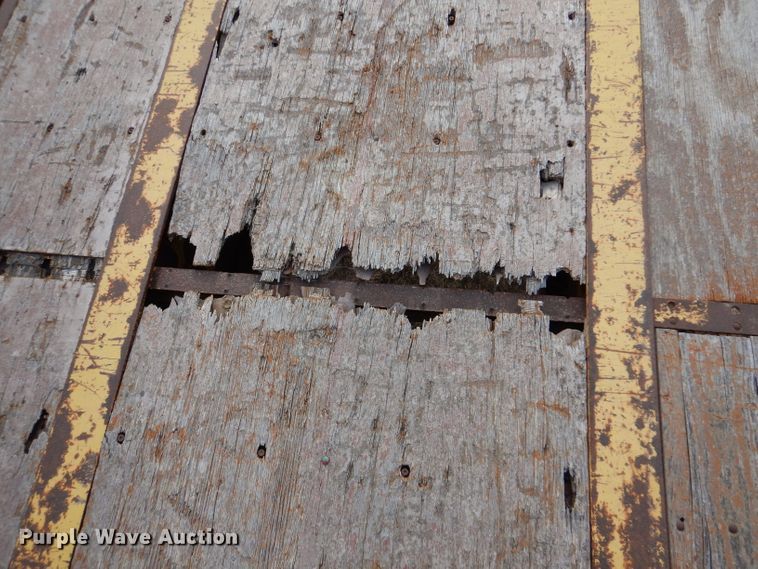 image for item DJ7561 1991 Transcraft TL 140 50X102  flatbed trailer