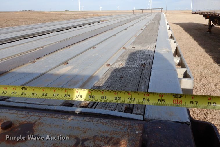 image for item DJ7562 1995 Fruehauf  flatbed trailer