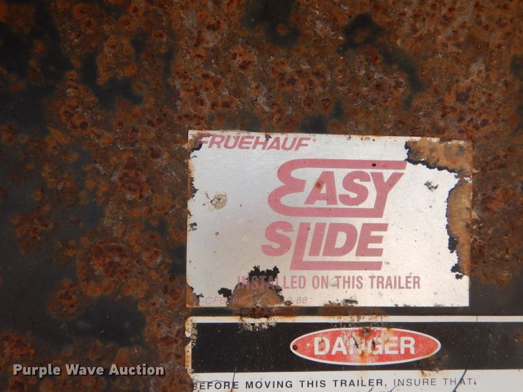 image for item DJ7562 1995 Fruehauf  flatbed trailer