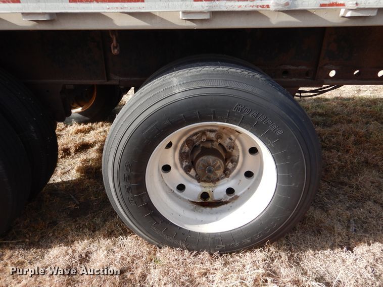 image for item DJ7562 1995 Fruehauf  flatbed trailer