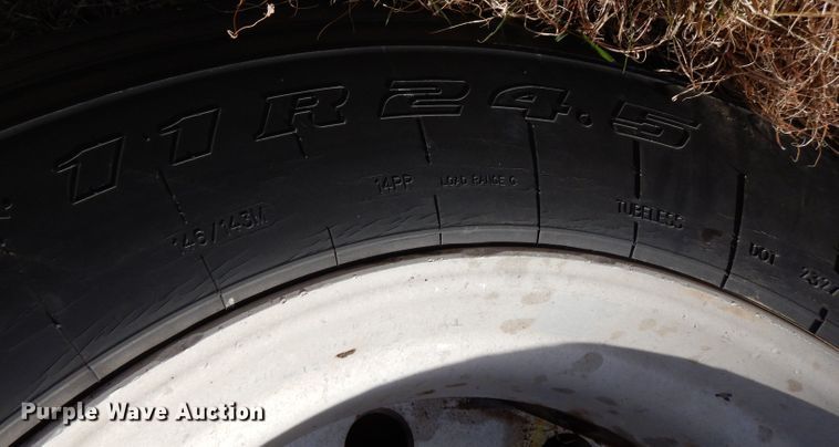 image for item DJ7562 1995 Fruehauf  flatbed trailer