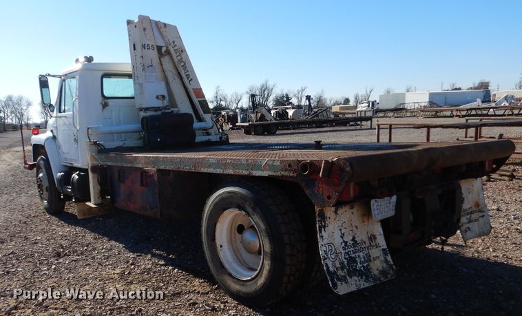 image for item DK7250 1986 International S1900  crane truck