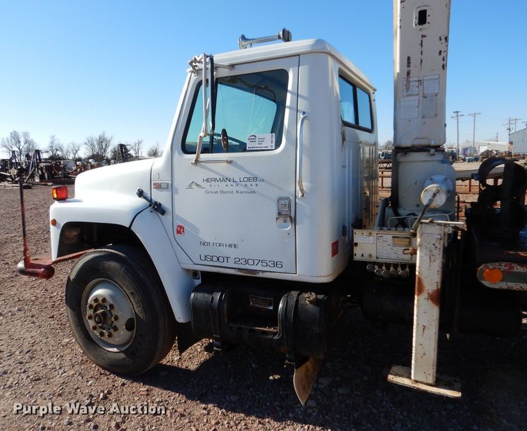 image for item DK7250 1986 International S1900  crane truck
