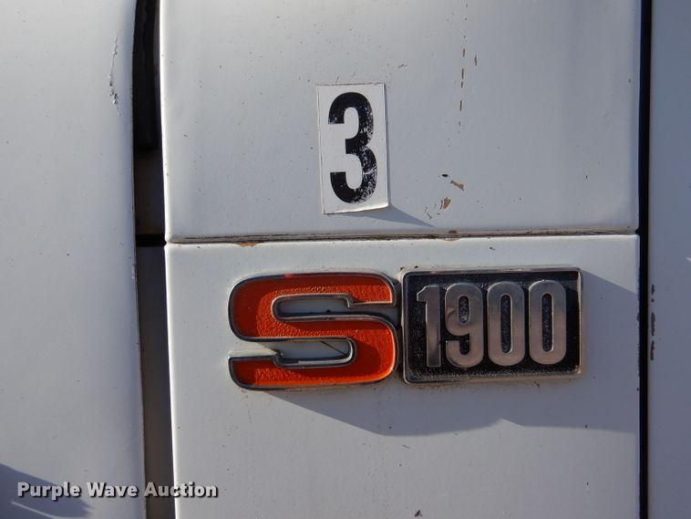 image for item DK7250 1986 International S1900  crane truck