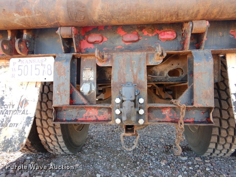 image for item DK7250 1986 International S1900  crane truck