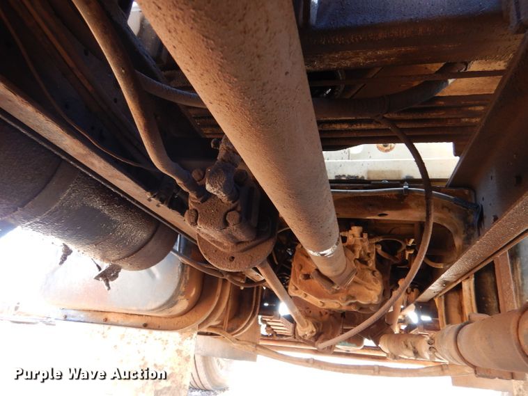 image for item DK7250 1986 International S1900  crane truck