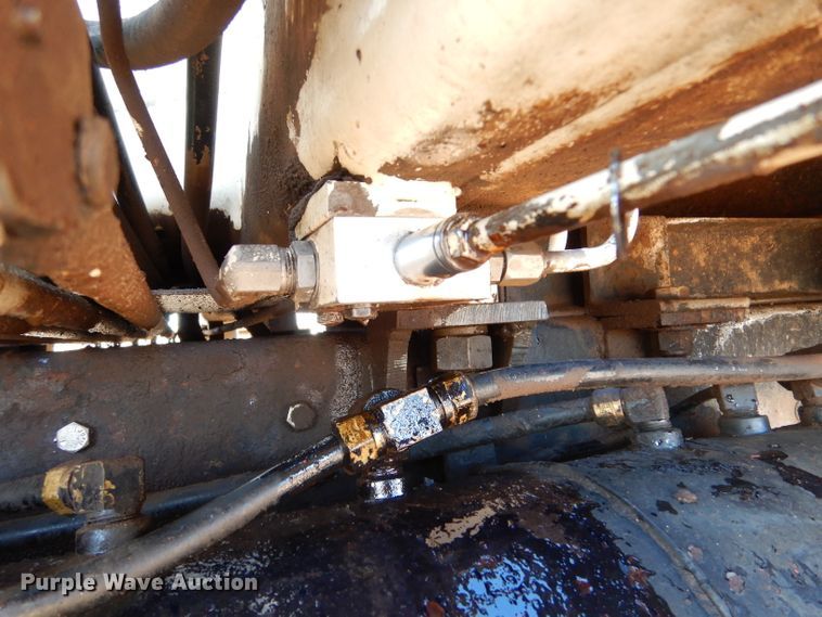 image for item DK7250 1986 International S1900  crane truck