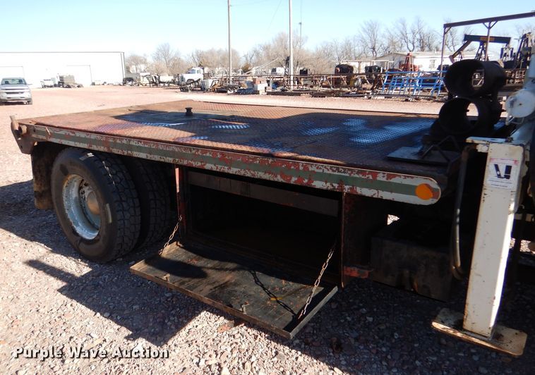 image for item DK7250 1986 International S1900  crane truck