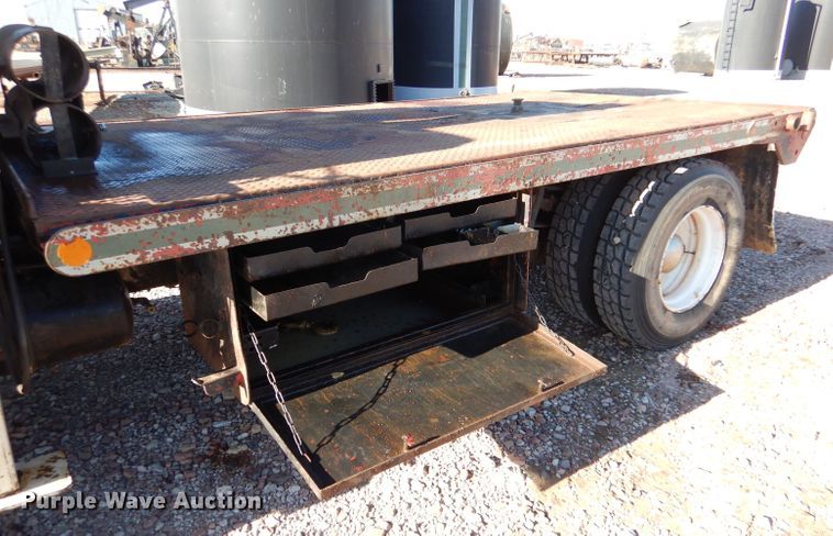 image for item DK7250 1986 International S1900  crane truck