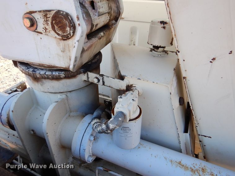 image for item DK7250 1986 International S1900  crane truck