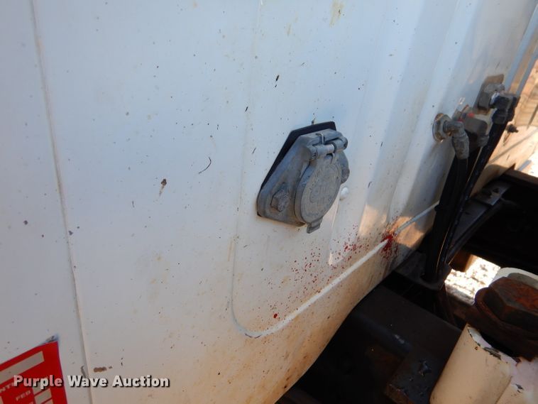 image for item DK7250 1986 International S1900  crane truck