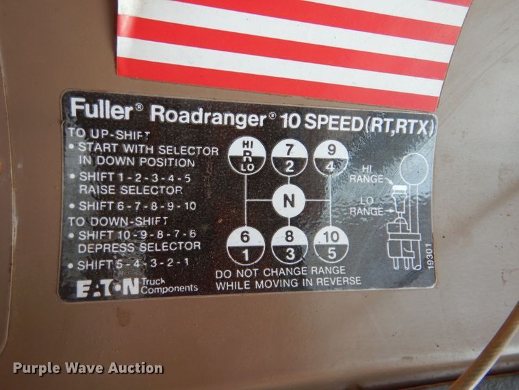 image for item DK7250 1986 International S1900  crane truck