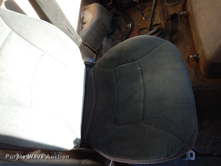 image for item DK7250 1986 International S1900  crane truck