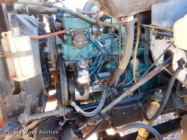 image for item DK7250 1986 International S1900  crane truck