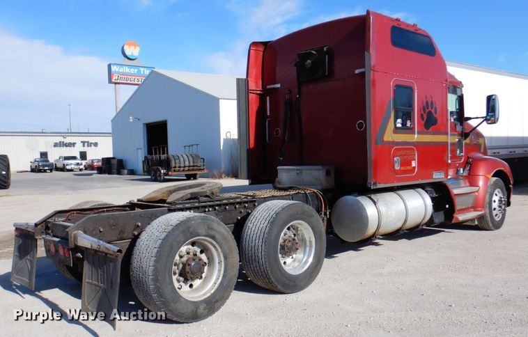 image for item DK8707 2014 Kenworth T660  semi truck