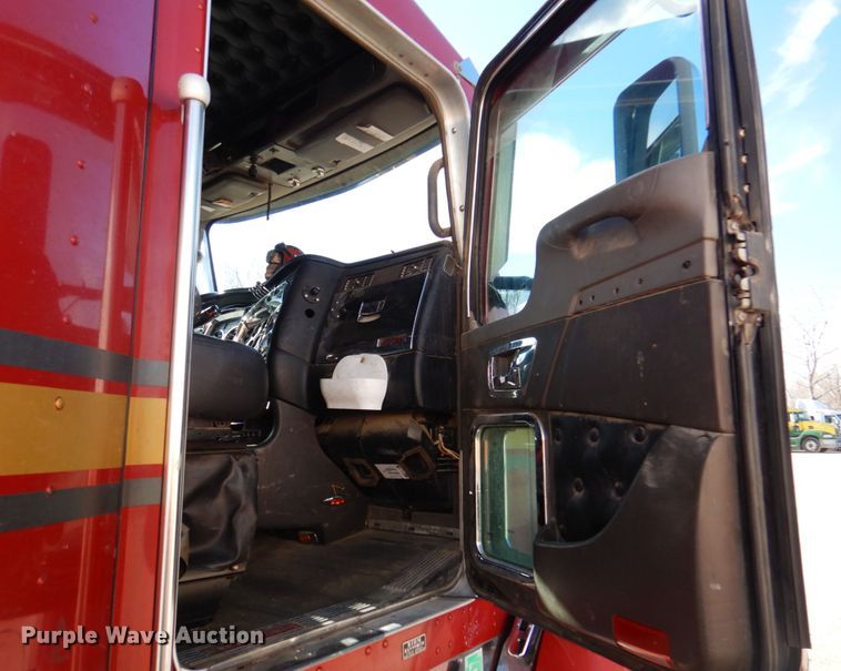 image for item DK8707 2014 Kenworth T660  semi truck