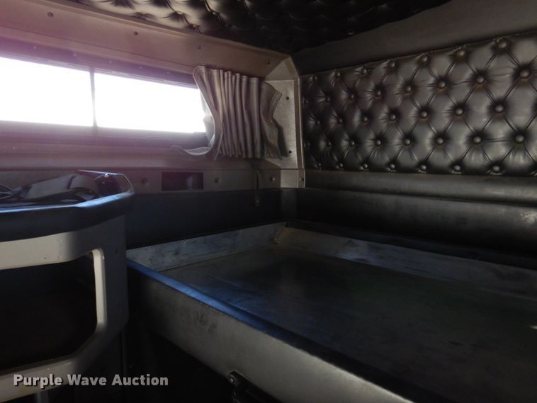 image for item DK8707 2014 Kenworth T660  semi truck