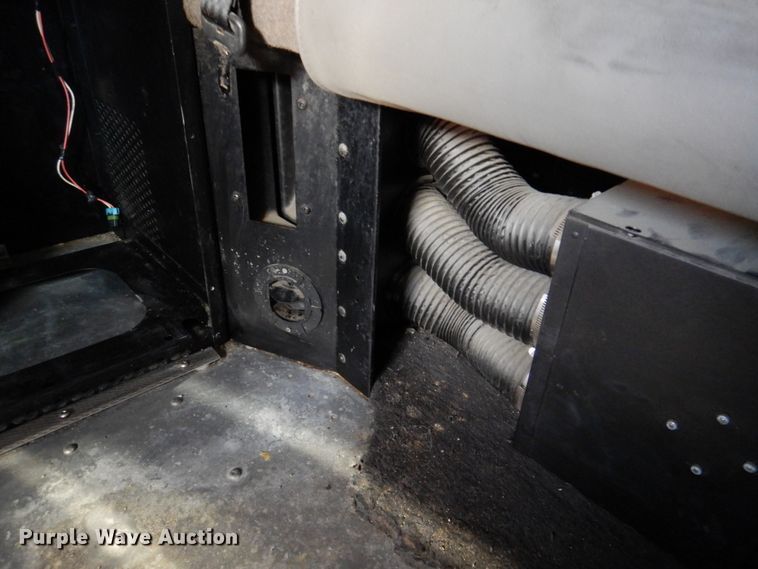 image for item DK8707 2014 Kenworth T660  semi truck