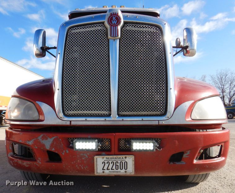 image for item DK8707 2014 Kenworth T660  semi truck
