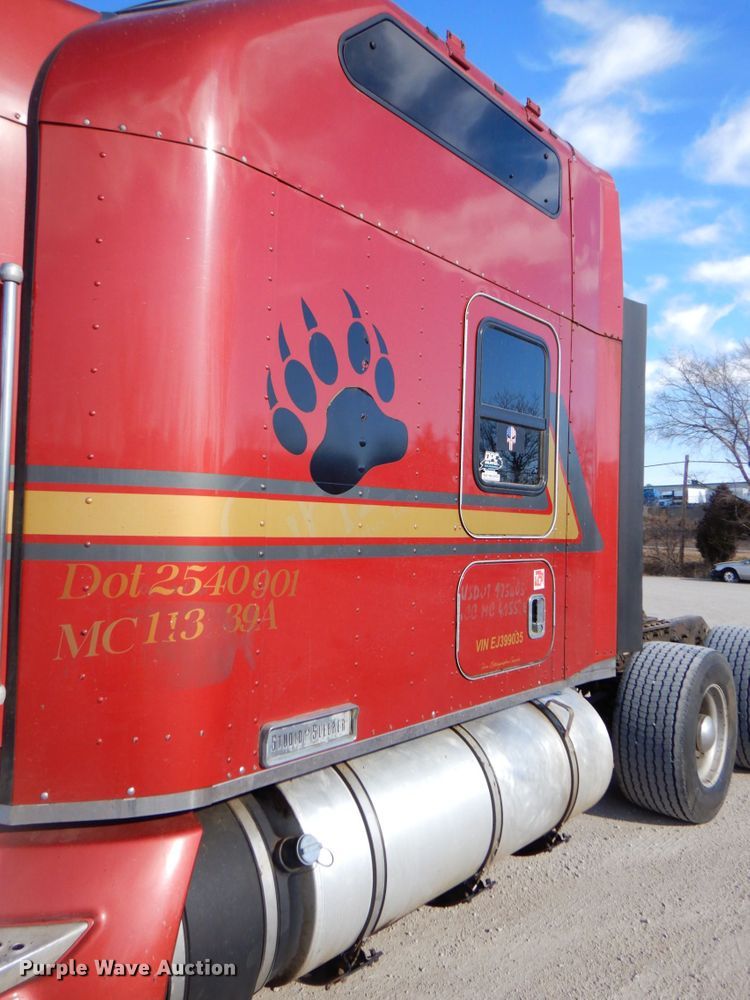 image for item DK8707 2014 Kenworth T660  semi truck