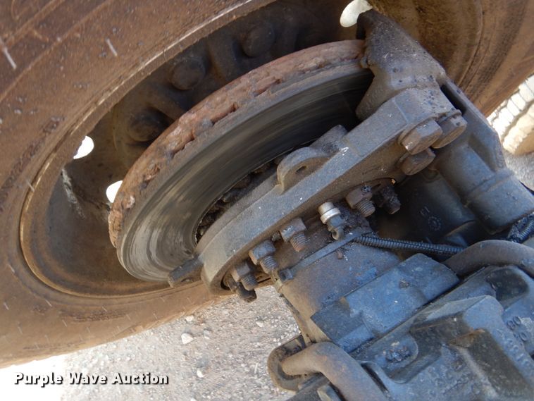 image for item DK8707 2014 Kenworth T660  semi truck