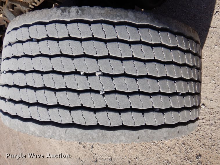 image for item DK8707 2014 Kenworth T660  semi truck