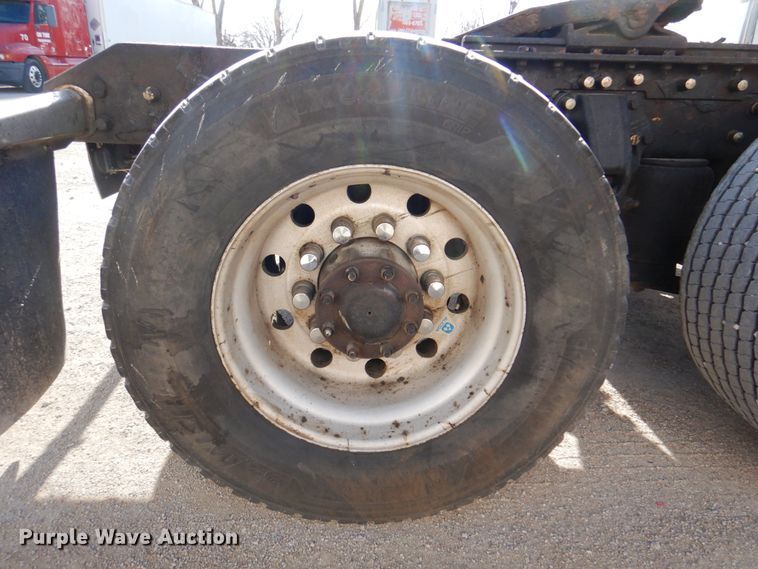 image for item DK8707 2014 Kenworth T660  semi truck