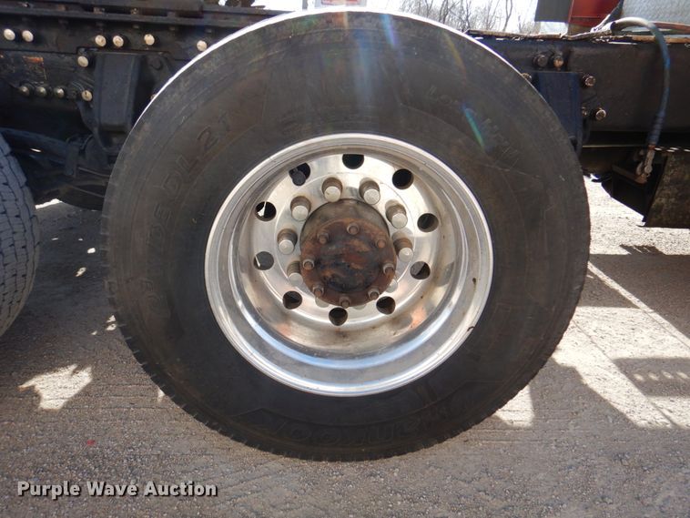 image for item DK8707 2014 Kenworth T660  semi truck