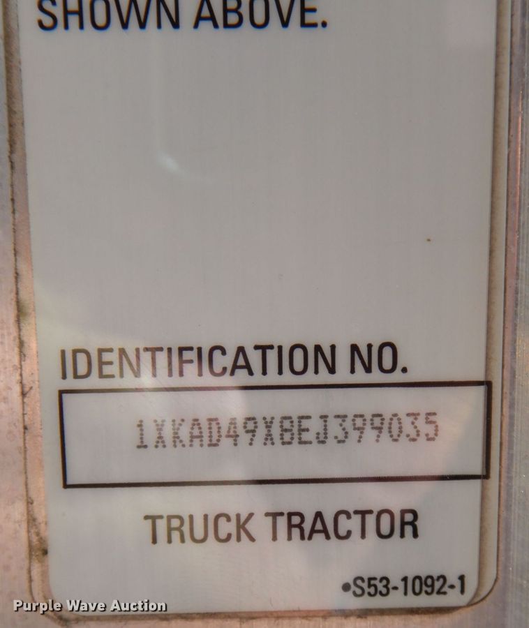 image for item DK8707 2014 Kenworth T660  semi truck