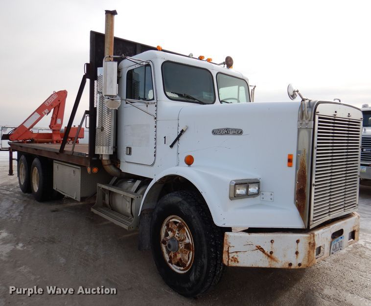 image for item DL5892 1986 Freightliner FLC  crane truck