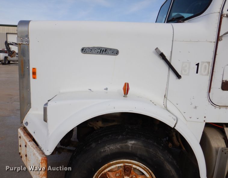 image for item DL5892 1986 Freightliner FLC  crane truck