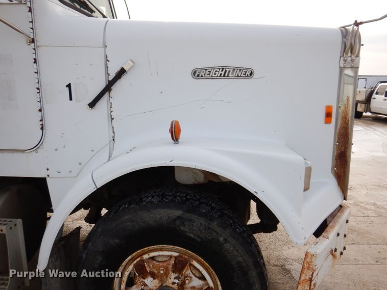 image for item DL5892 1986 Freightliner FLC  crane truck