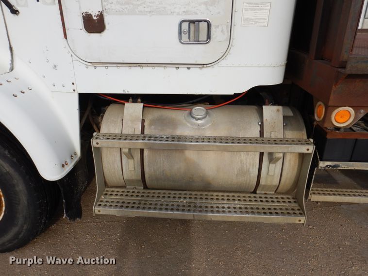 image for item DL5892 1986 Freightliner FLC  crane truck