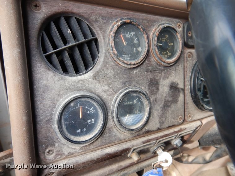 image for item DL5892 1986 Freightliner FLC  crane truck