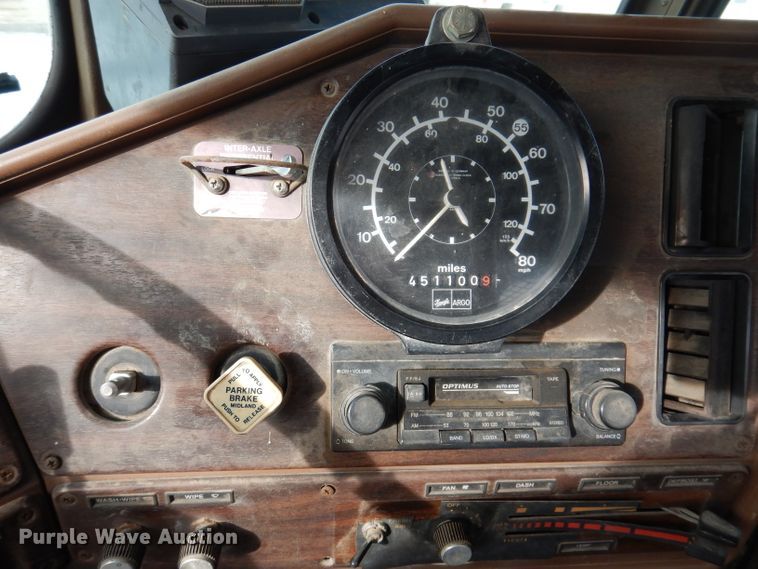 image for item DL5892 1986 Freightliner FLC  crane truck