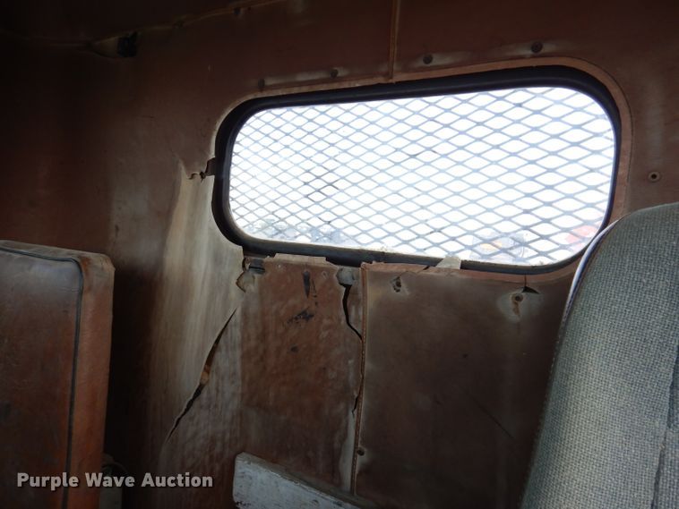 image for item DL5892 1986 Freightliner FLC  crane truck