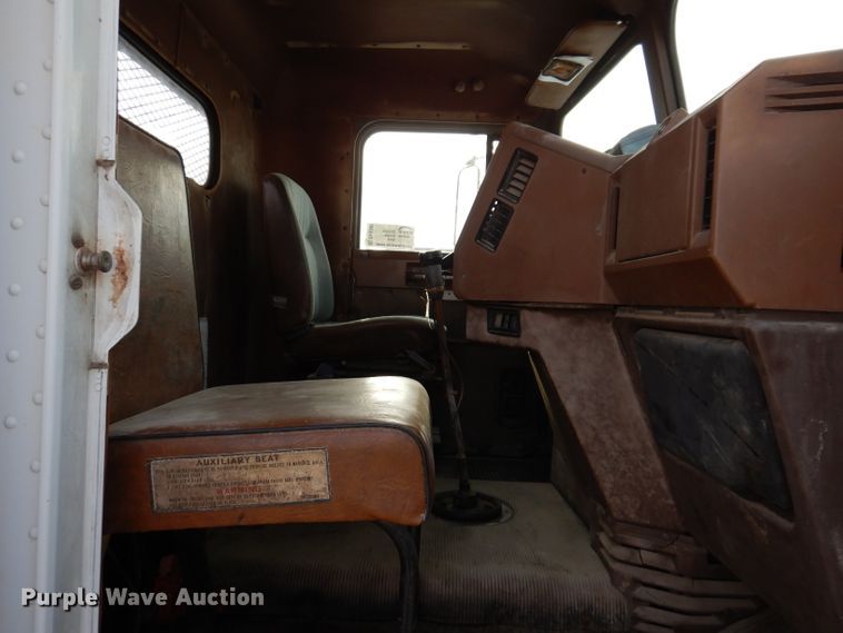 image for item DL5892 1986 Freightliner FLC  crane truck