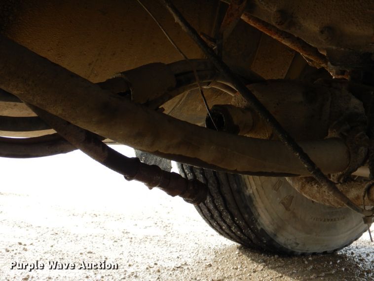 image for item DL5892 1986 Freightliner FLC  crane truck