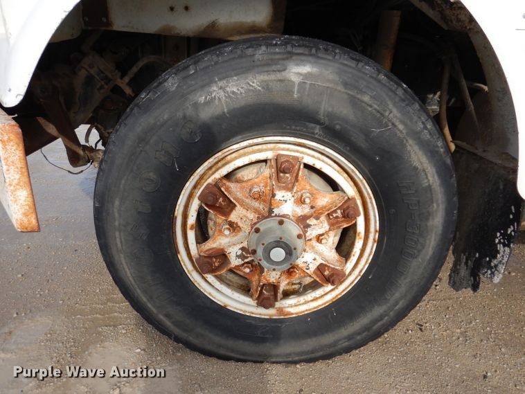 image for item DL5892 1986 Freightliner FLC  crane truck