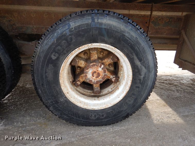 image for item DL5892 1986 Freightliner FLC  crane truck