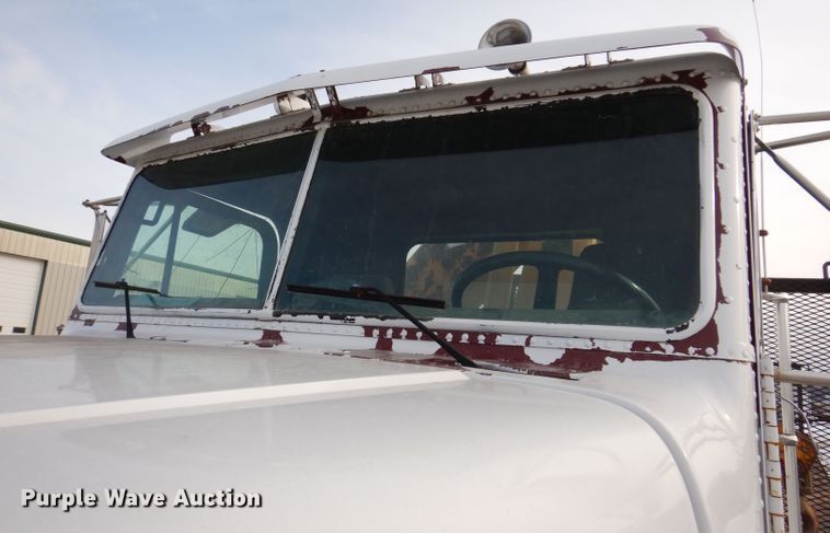 image for item DL5893 1989 Freightliner FLD120  crane truck