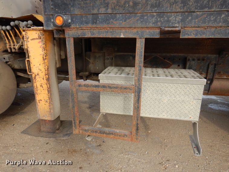 image for item DL5893 1989 Freightliner FLD120  crane truck