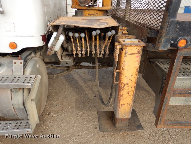 image for item DL5893 1989 Freightliner FLD120  crane truck