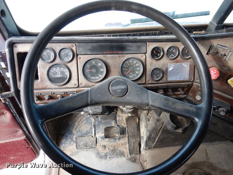 image for item DL5893 1989 Freightliner FLD120  crane truck