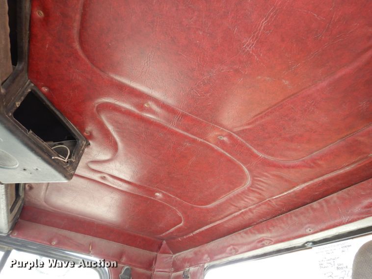 image for item DL5893 1989 Freightliner FLD120  crane truck