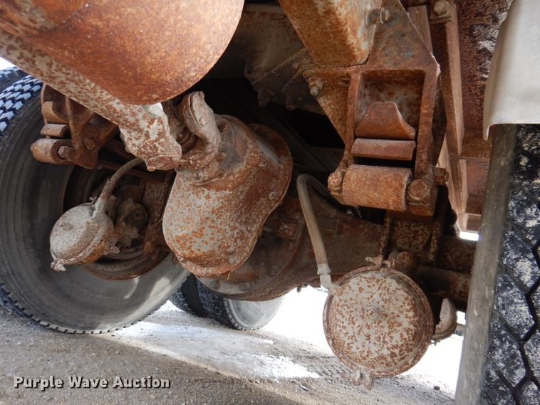 image for item DL5893 1989 Freightliner FLD120  crane truck