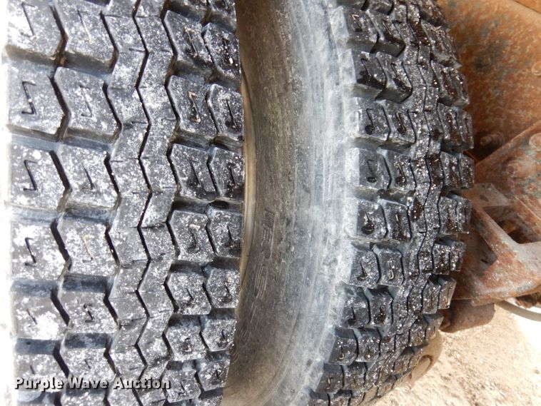 image for item DL5893 1989 Freightliner FLD120  crane truck