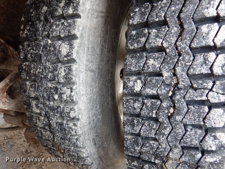 image for item DL5893 1989 Freightliner FLD120  crane truck