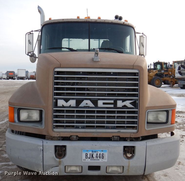 image for item DL5894 1991 Mack CH613  flatbed truck